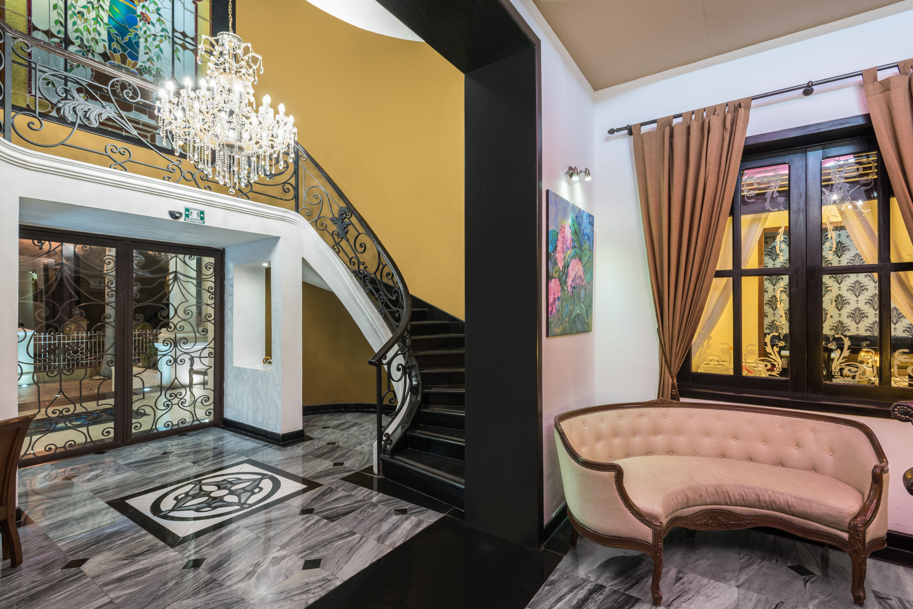 Wyndham Merida lobby feature in Merida, Other than US/Canada