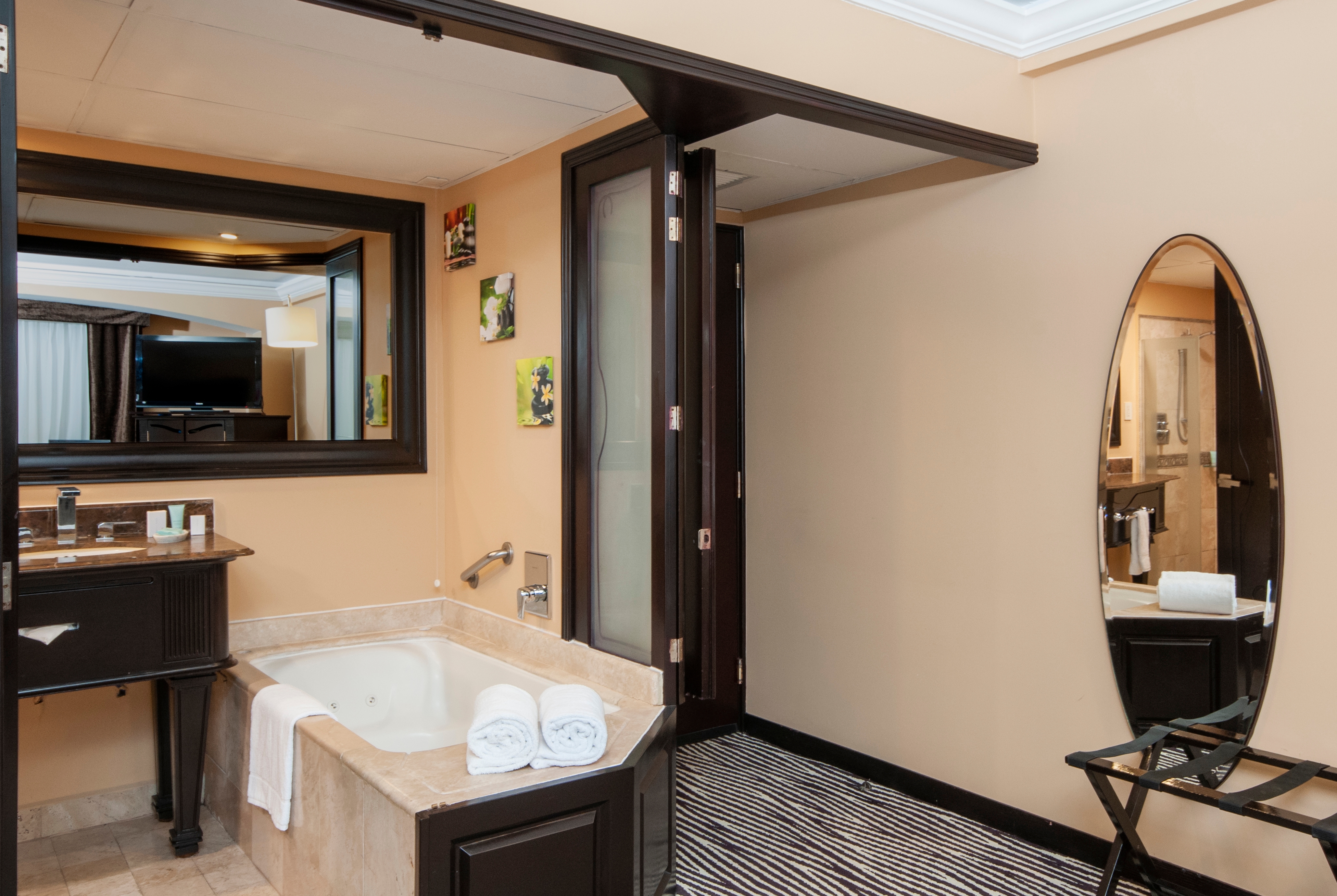 Guest room bath at the BelAir Unique, a Wyndham Hotel in Mexico City, Other than US/Canada