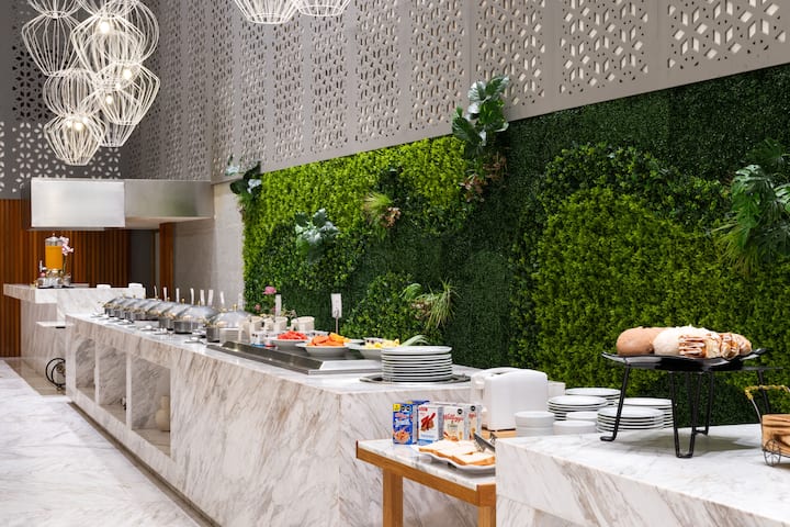 Free breakfast at Wyndham Monterrey Ambassador Centro in Monterrey, Other than US/Canada