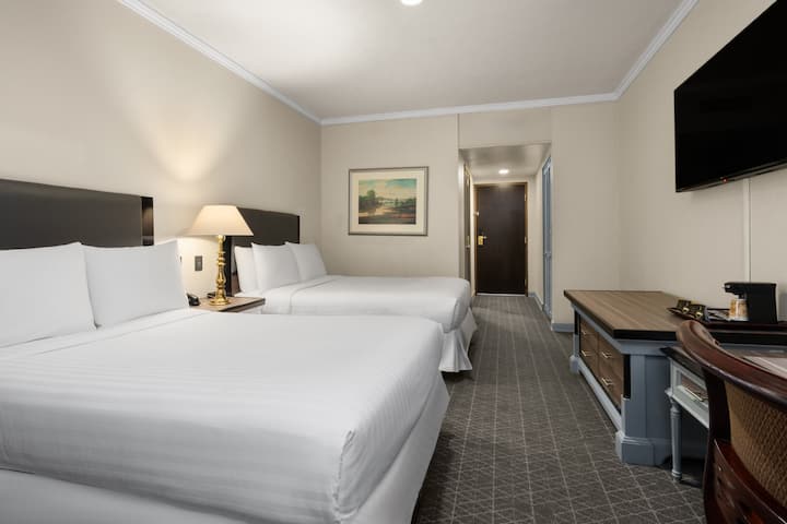 Guest room at the Wyndham Monterrey Ambassador Centro in Monterrey, Other than US/Canada