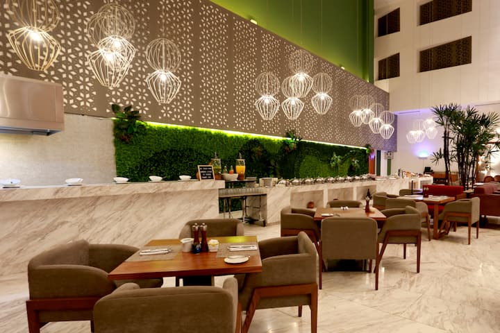 Wyndham Monterrey Ambassador Centro restaurant in Monterrey, Other than US/Canada