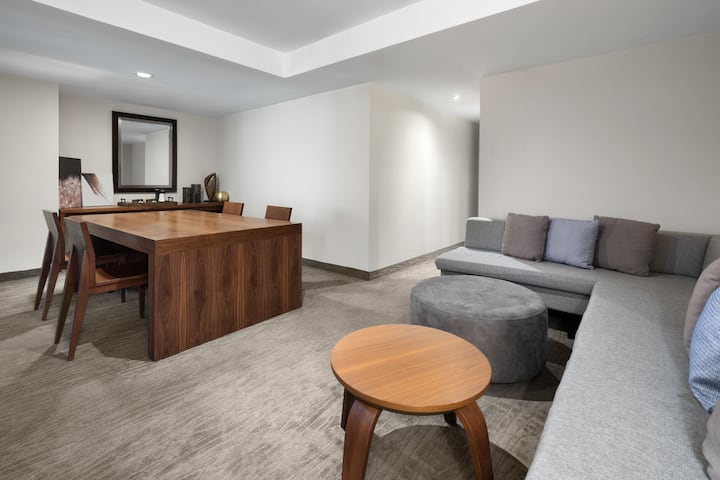 Wyndham Monterrey Ambassador Centro suite in Monterrey, Other than US/Canada