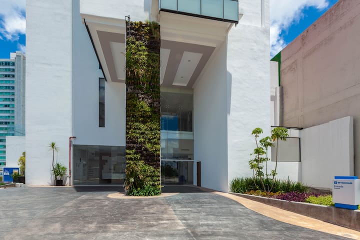 Exterior Day Image of Wyndham Puebla Angelopolis hotel in Puebla, Other than US/Canada
