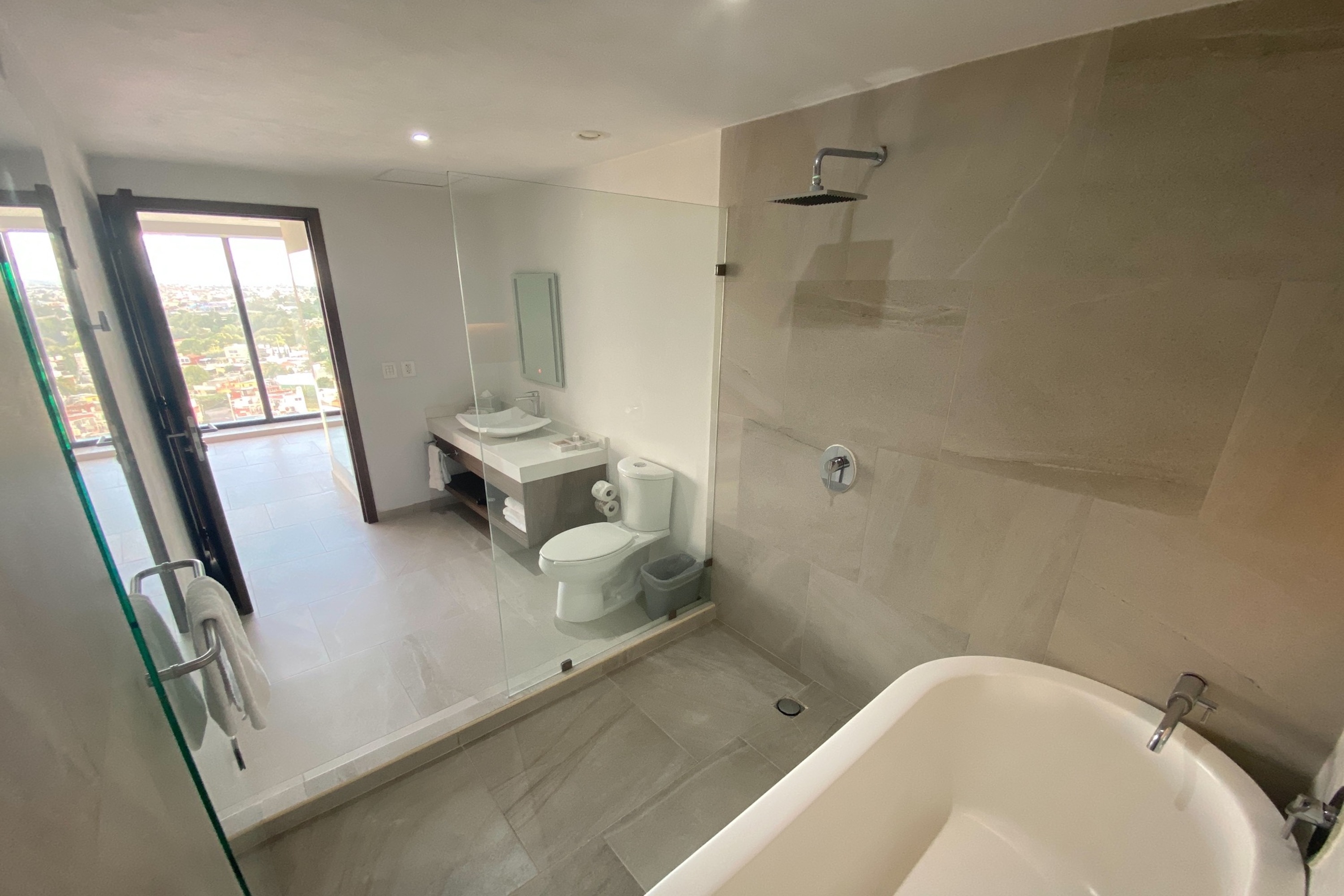 Guest room bath at the Wyndham Puebla Angelopolis in Puebla, Other than US/Canada