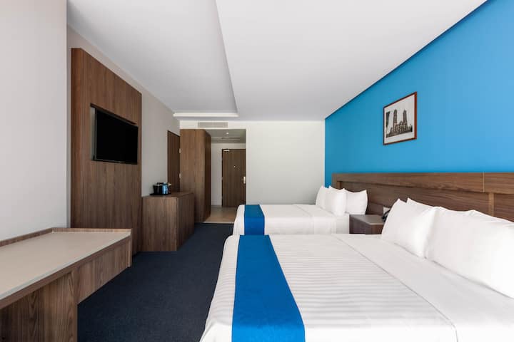 Guest room at the Wyndham Puebla Angelopolis in Puebla, Other than US/Canada