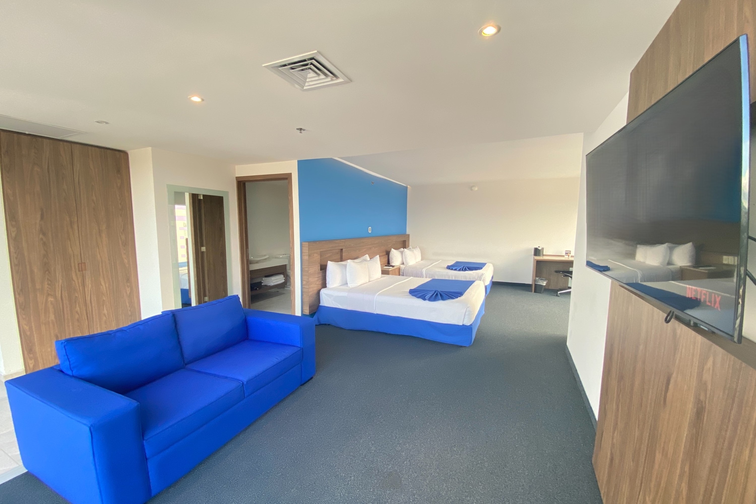 Guest room at the Wyndham Puebla Angelopolis in Puebla, Other than US/Canada