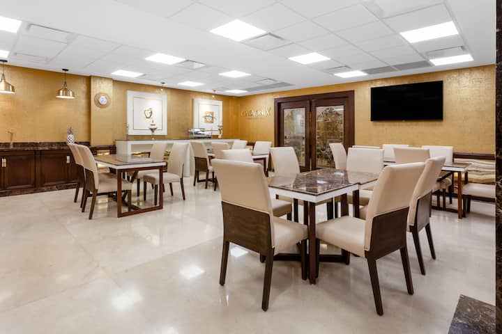 Free breakfast at Wyndham Torreon in Torreon, Other than US/Canada
