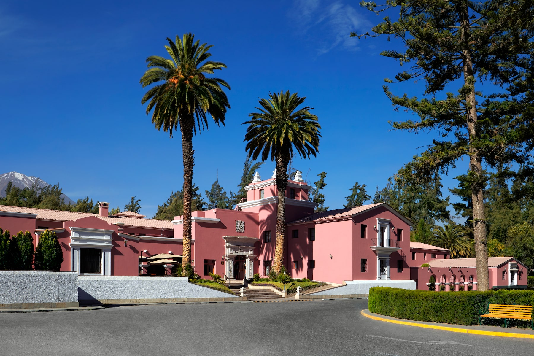 Exterior Day Image of Wyndham Costa del Sol Arequipa hotel in Arequipa, Other than US/Canada