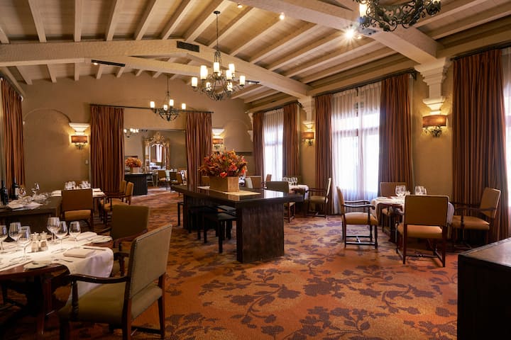 Wyndham Costa del Sol Arequipa restaurant in Arequipa, Other than US/Canada