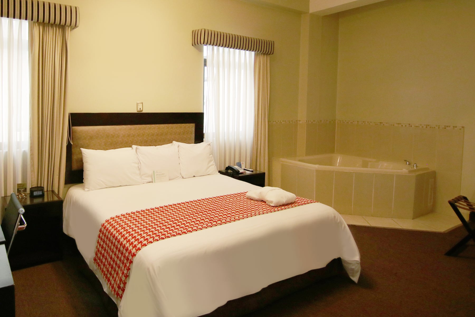 Wyndham Costa del Sol Cajamarca hot tub suite in Cajamarca, Other than US/Canada