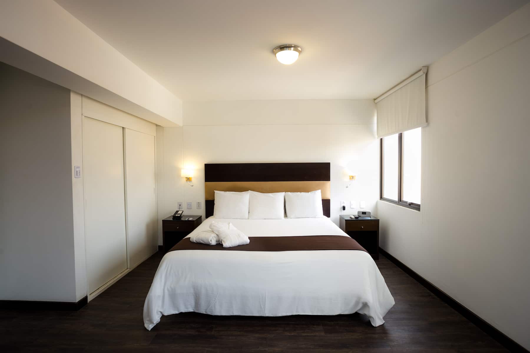 King bed guest room at the Wyndham Costa del Sol Chiclayo in Chiclayo, Other than US/Canada