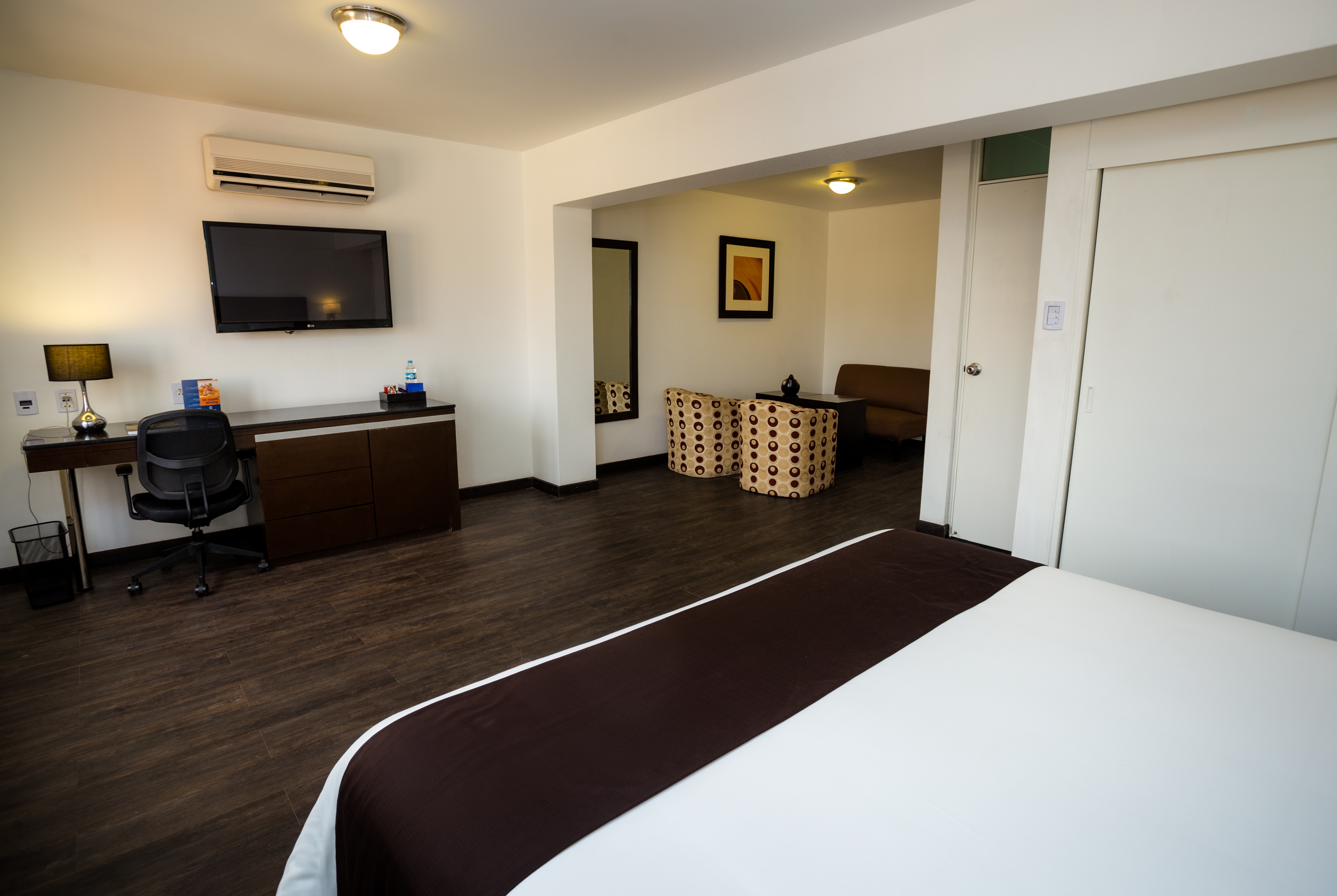 King bed guest room at the Wyndham Costa del Sol Chiclayo in Chiclayo, Other than US/Canada