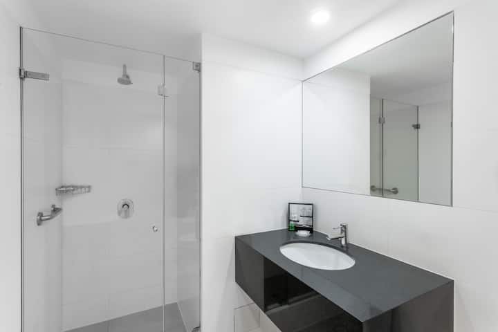 Guest room bath at the Wyndham Costa del Sol Lima Airport in Lima, Other than US/Canada
