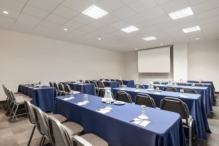 Meeting room at Wyndham Costa del Sol Lima Airport in Lima, Other than US/Canada