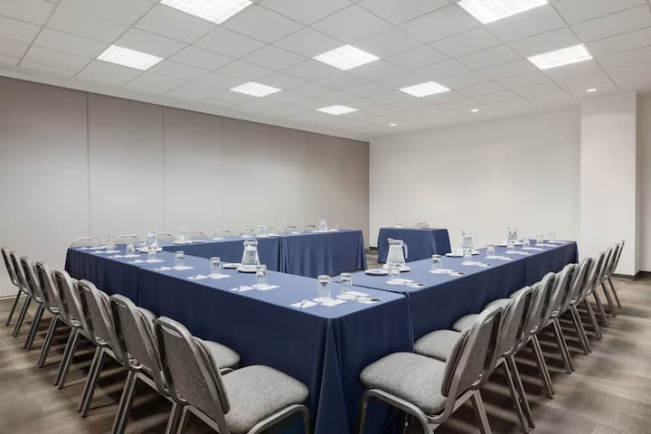 Meeting room at Wyndham Costa del Sol Lima Airport in Lima, Other than US/Canada