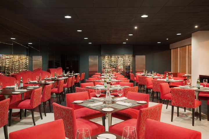 Wyndham Costa del Sol Lima Airport restaurant in Lima, Other than US/Canada
