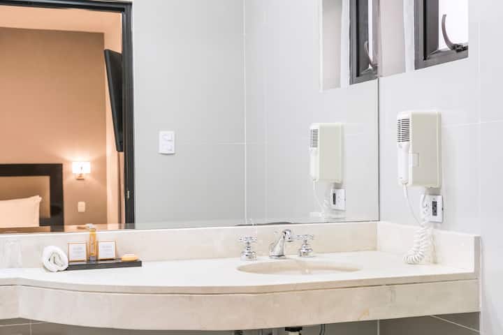 Guest room bath at the Wyndham Costa del Sol Piura in Piura, Other than US/Canada