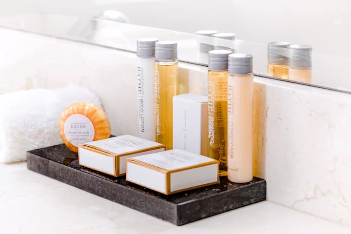 Guest room bath at the Wyndham Costa del Sol Piura in Piura, Other than US/Canada