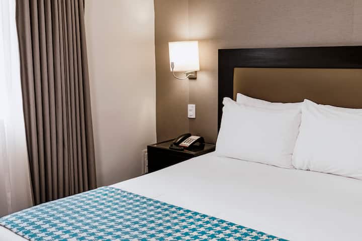 Guest room at the Wyndham Costa del Sol Piura in Piura, Other than US/Canada