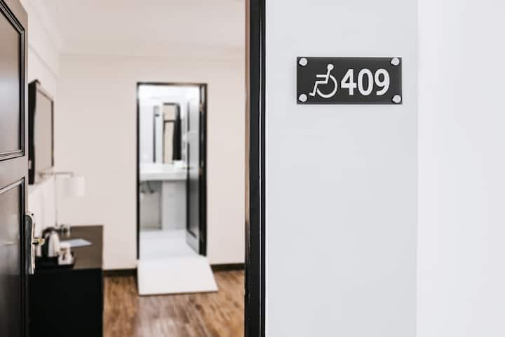 Guest room at the Wyndham Costa del Sol Piura in Piura, Other than US/Canada