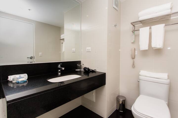 Guest room at the Wyndham Costa del Sol Tumbes in Tumbes, Other than US/Canada