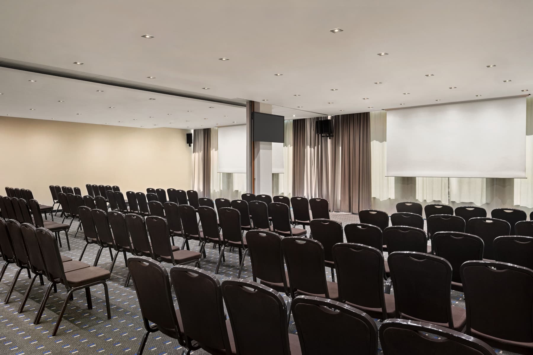 Theatre meeting room at Wyndham Wroclaw Old Town in Wroclaw, Other than US/Canada