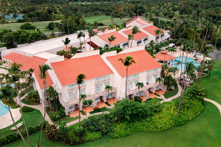 Exterior of Wyndham Palmas Beach and Golf Boutique Resort hotel in Humacao, Other than US/Canada