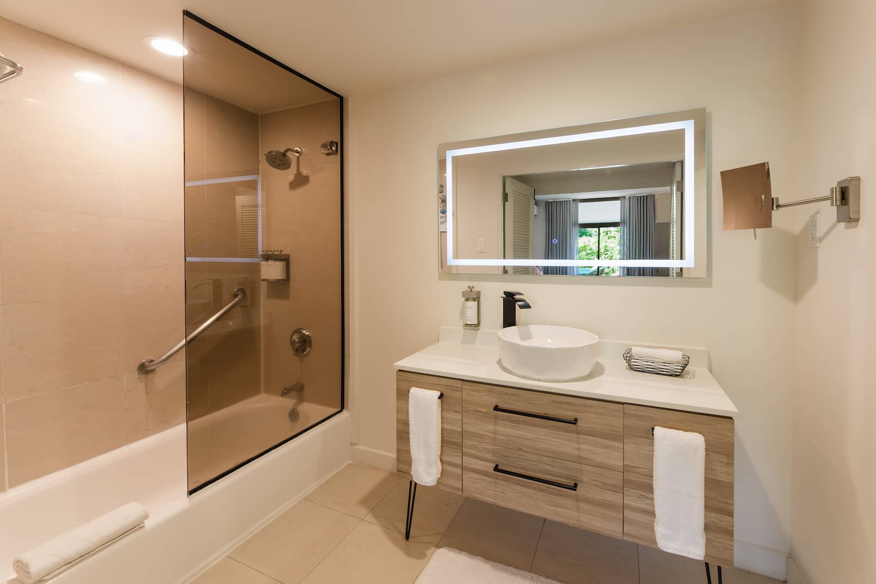 Guest room bath at the Wyndham Palmas Beach and Golf Boutique Resort in Humacao, Other than US/Canada
