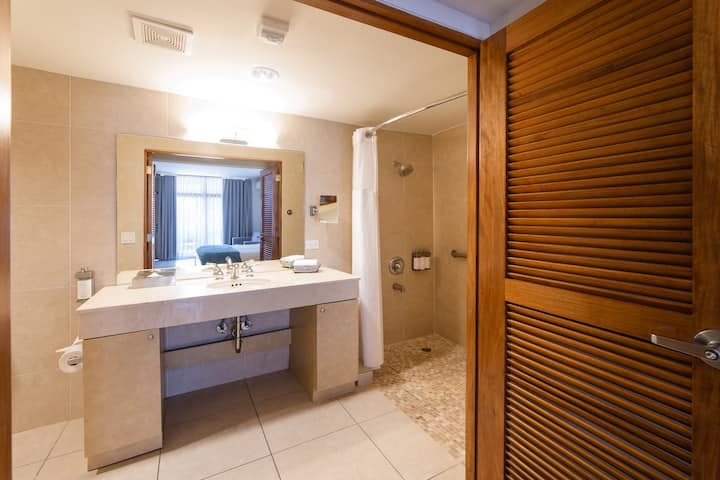 Guest room bath at the Wyndham Palmas Beach and Golf Boutique Resort in Humacao, Other than US/Canada