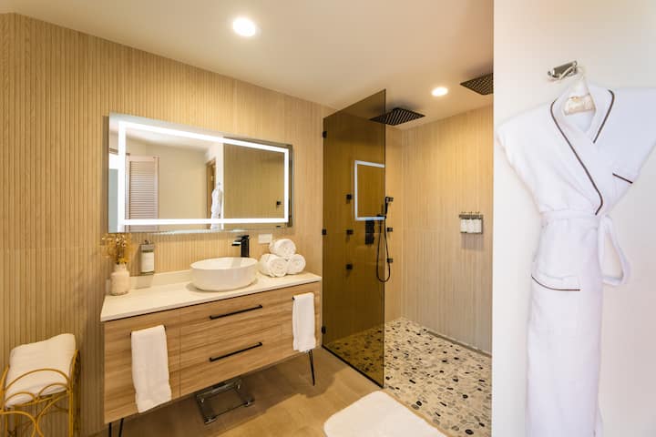 Guest room bath at the Wyndham Palmas Beach and Golf Boutique Resort in Humacao, Other than US/Canada