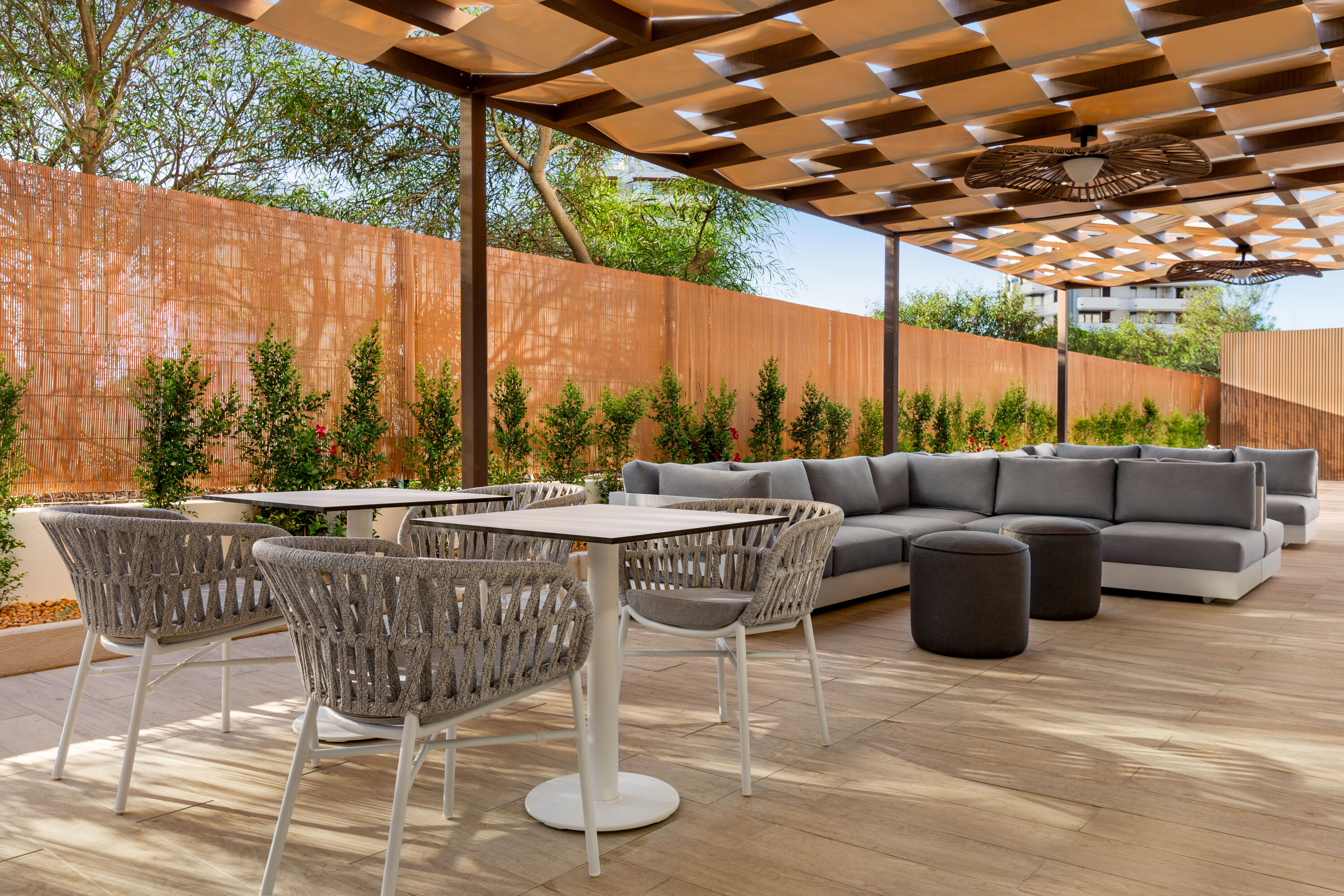 Wyndham Residences Alvor Beach bar and grill in Alvor, Other than US/Canada