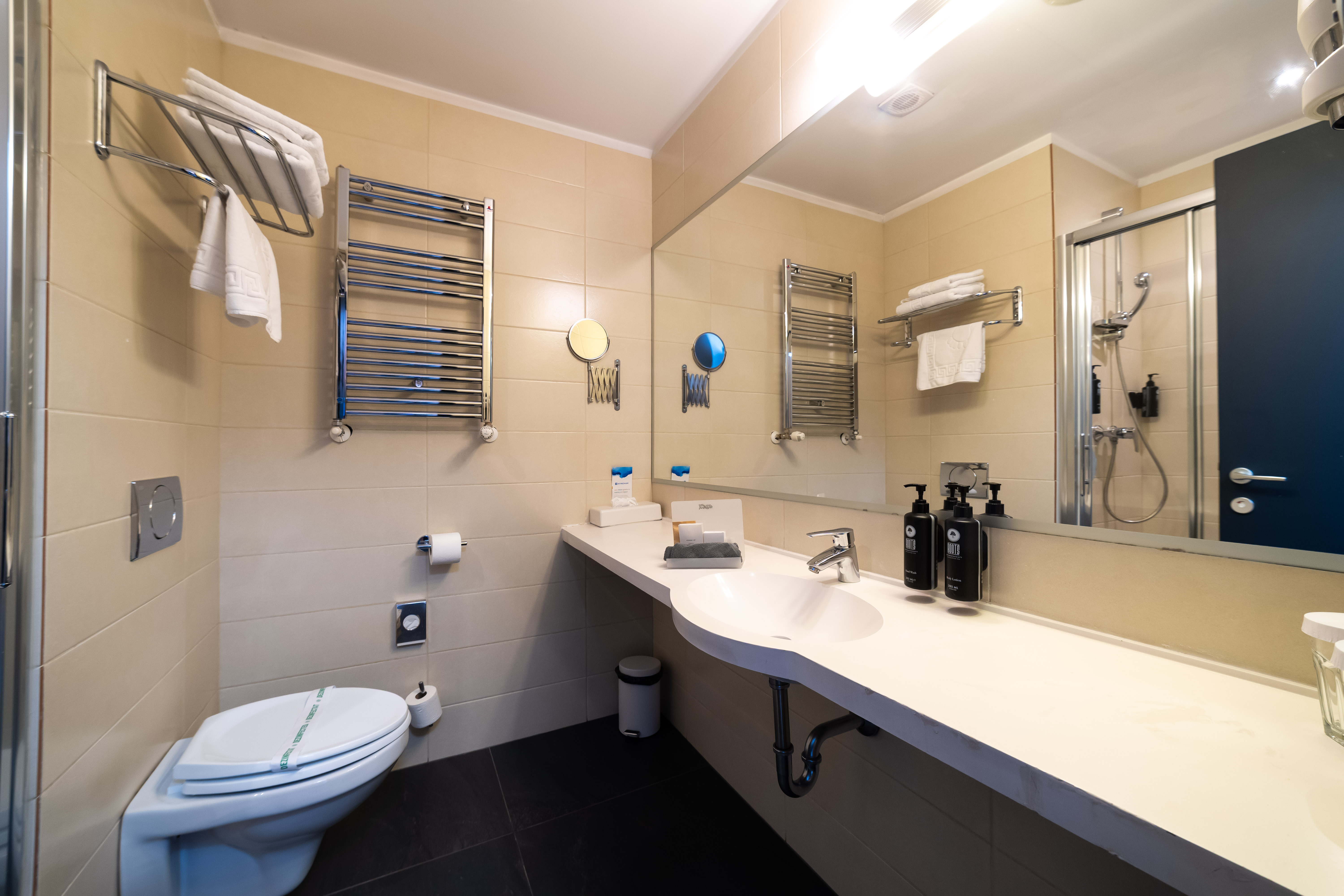 Guest room bath at the Wyndham Cluj in Cluj-Napoca, Other than US/Canada