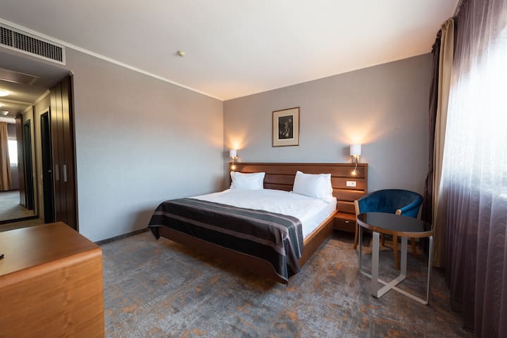 Guest room at the Wyndham Cluj in Cluj-Napoca, Other than US/Canada