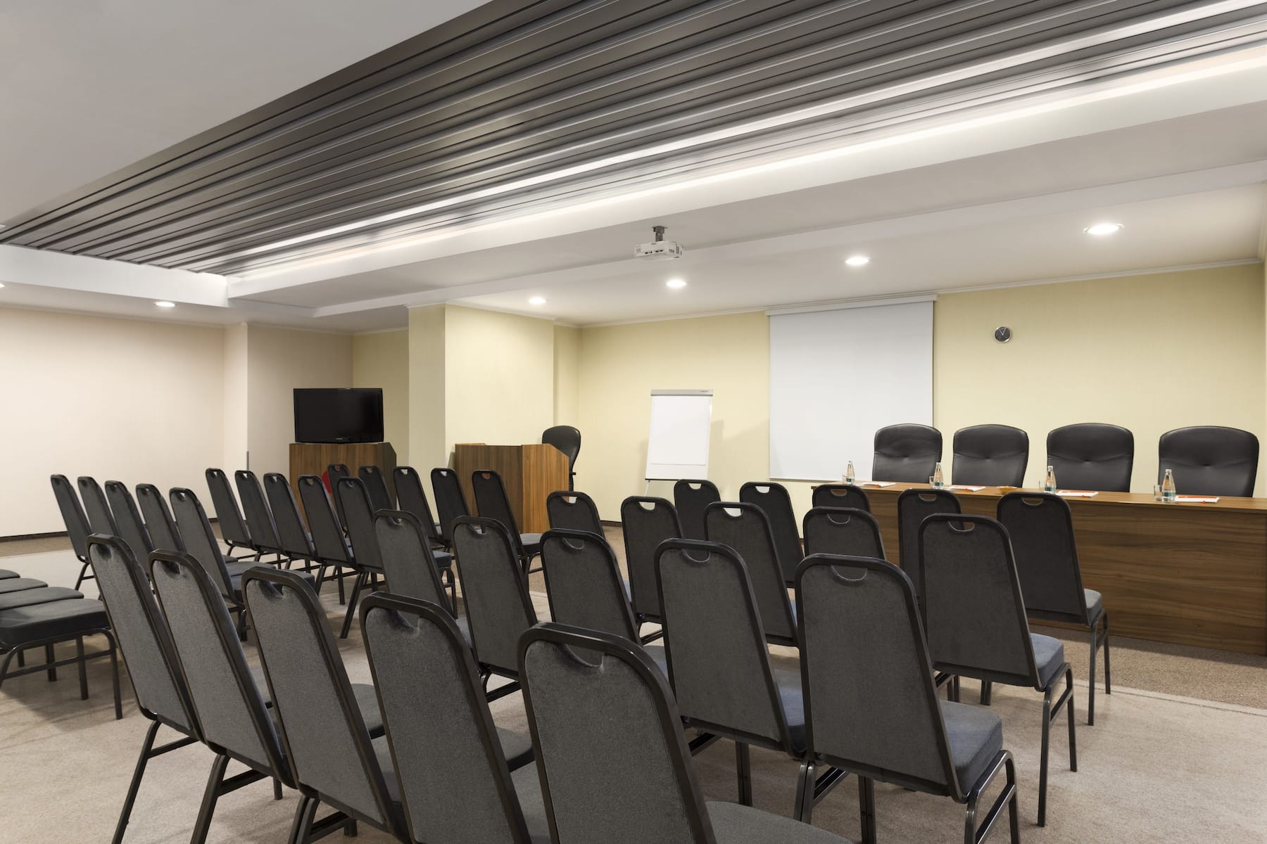 Meeting room at Wyndham Cluj in Cluj-Napoca, Other than US/Canada