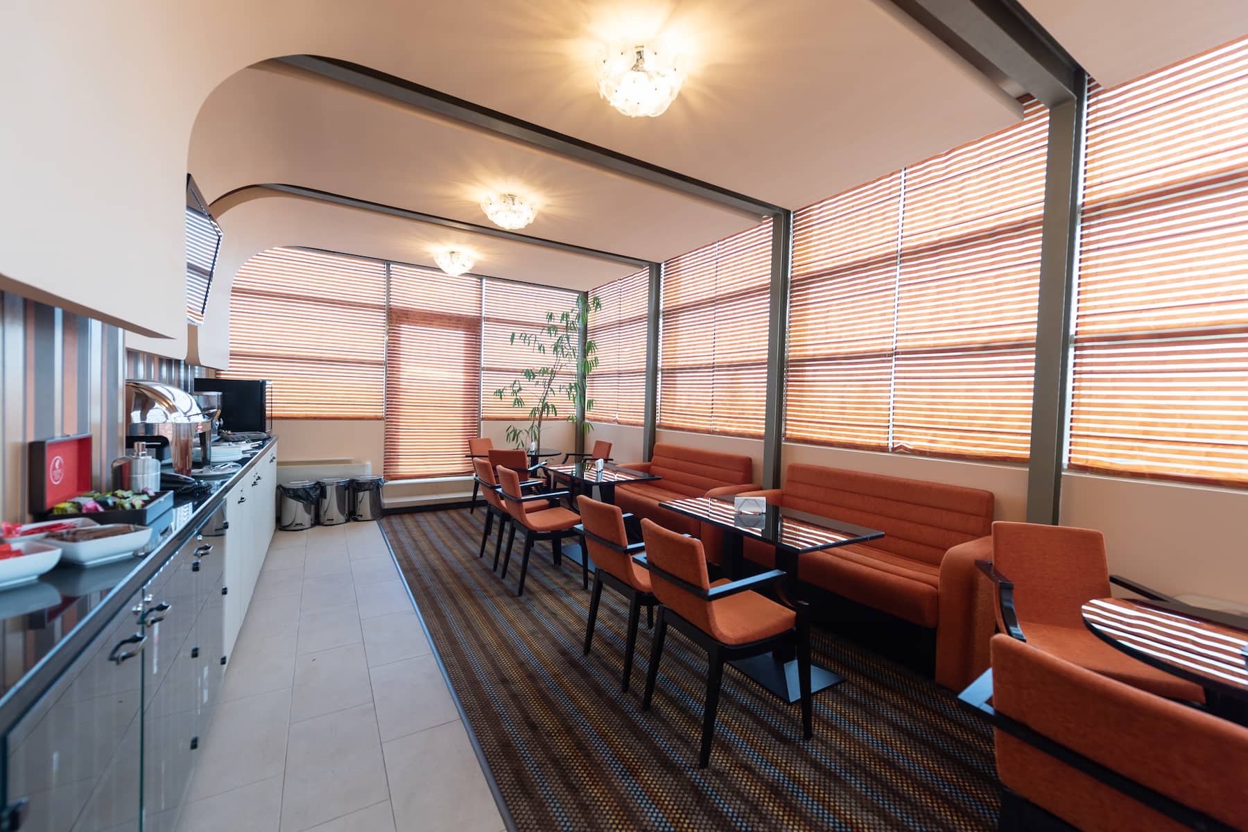 Wyndham Cluj restaurant in Cluj-Napoca, Other than US/Canada