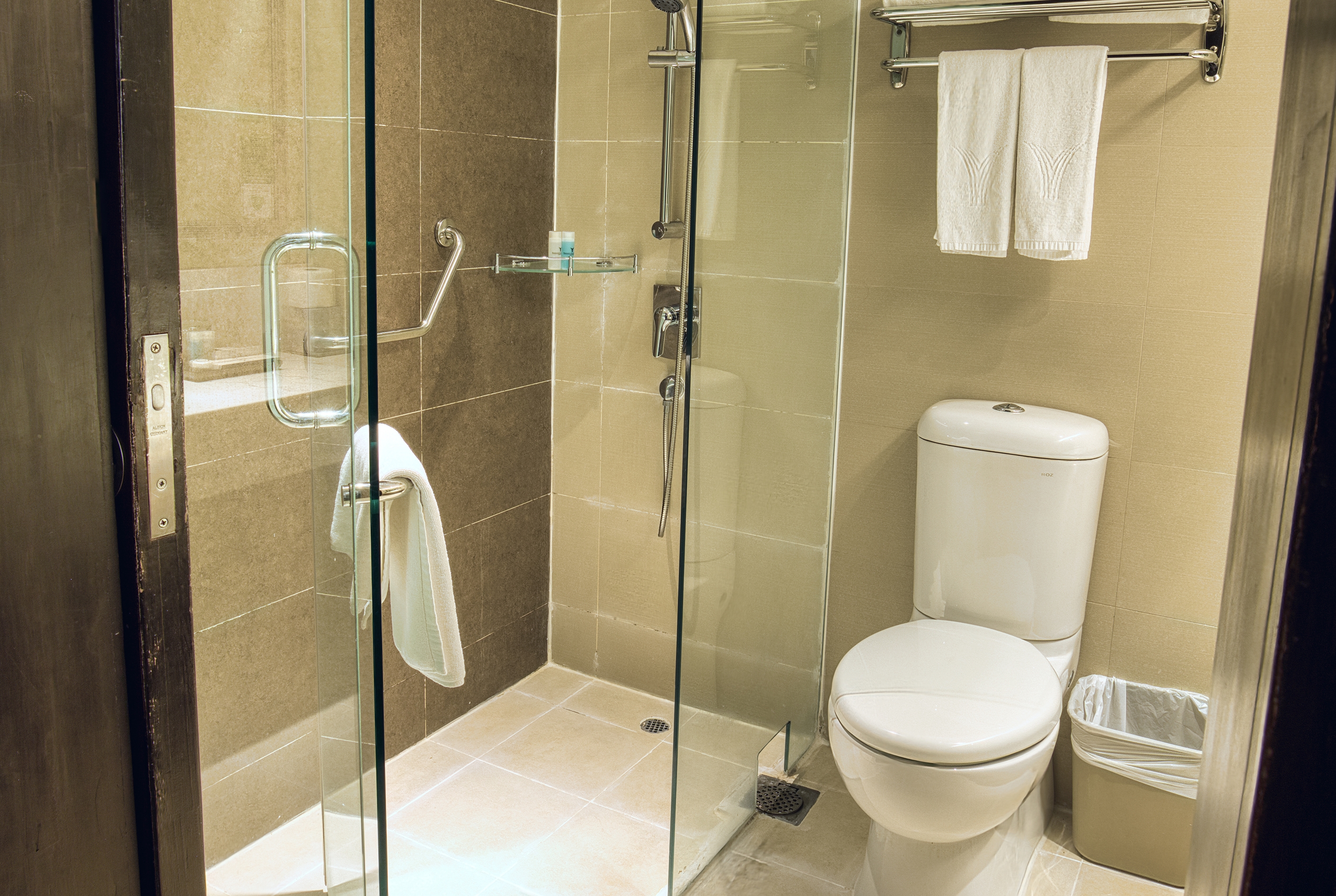 Guest room bath at the Wyndham Singapore Hotel in Singapore, Other than US/Canada