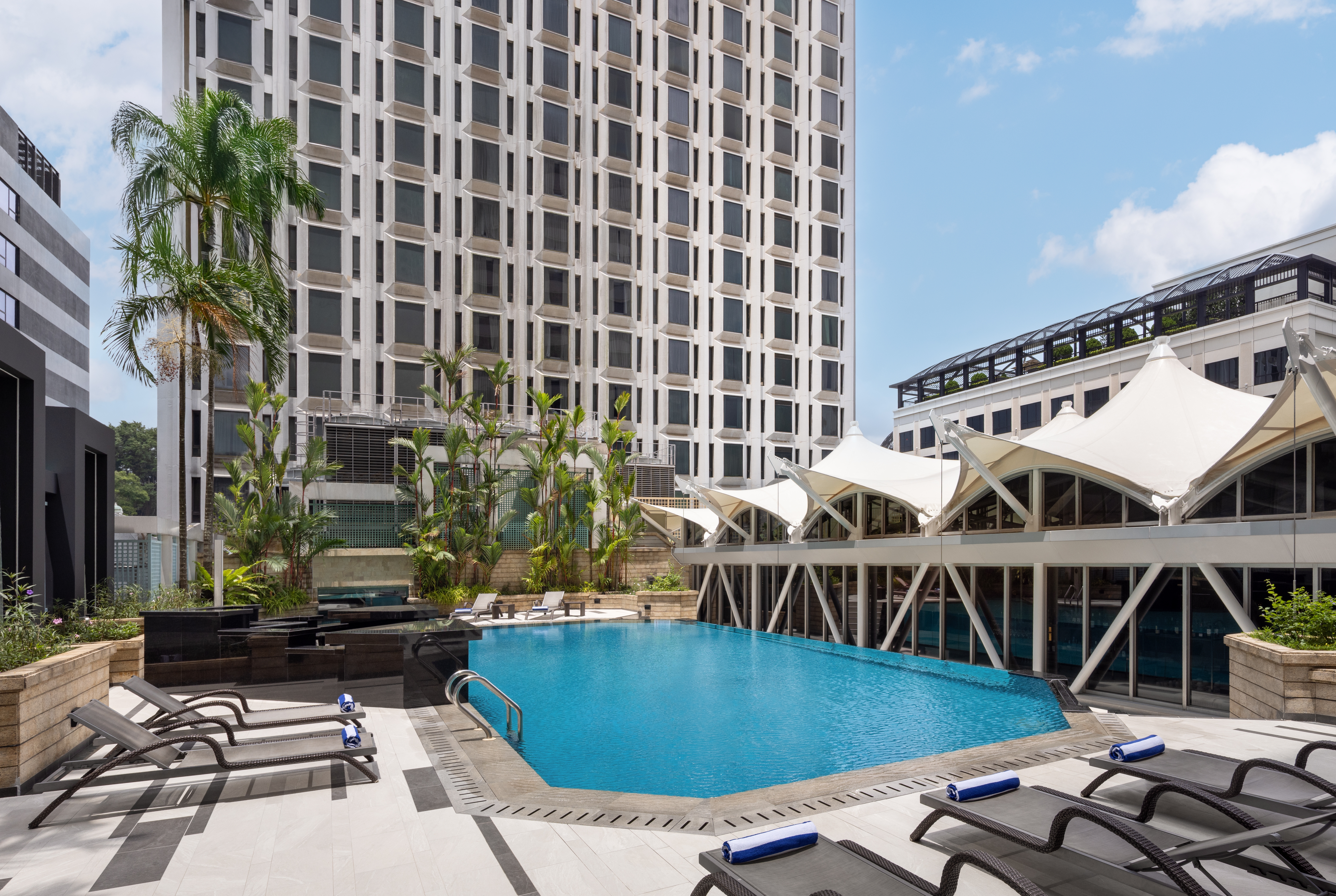 Pool at the Wyndham Singapore Hotel in Singapore, Other than US/Canada