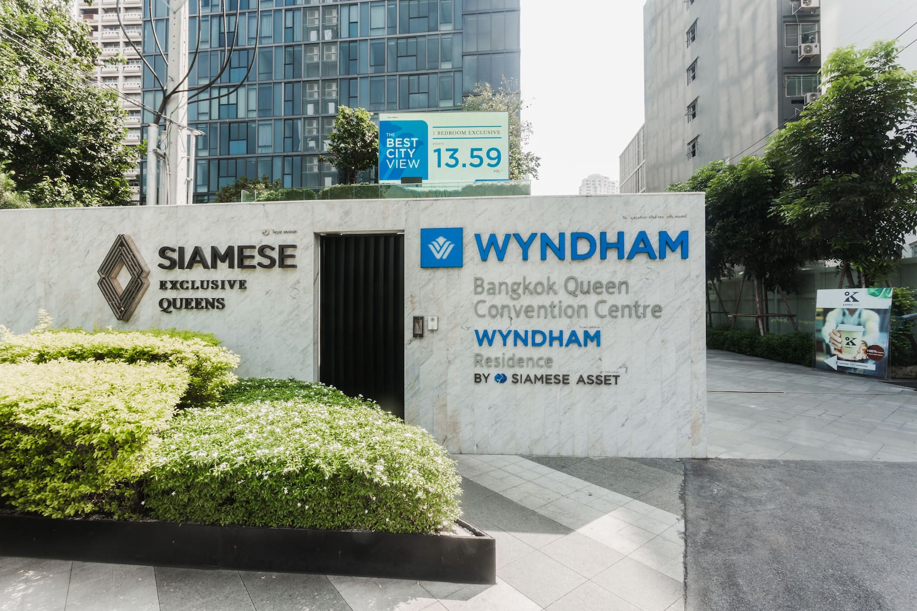 Exterior of Wyndham Bangkok Queen Convention Centre hotel in Bangkok, Other than US/Canada