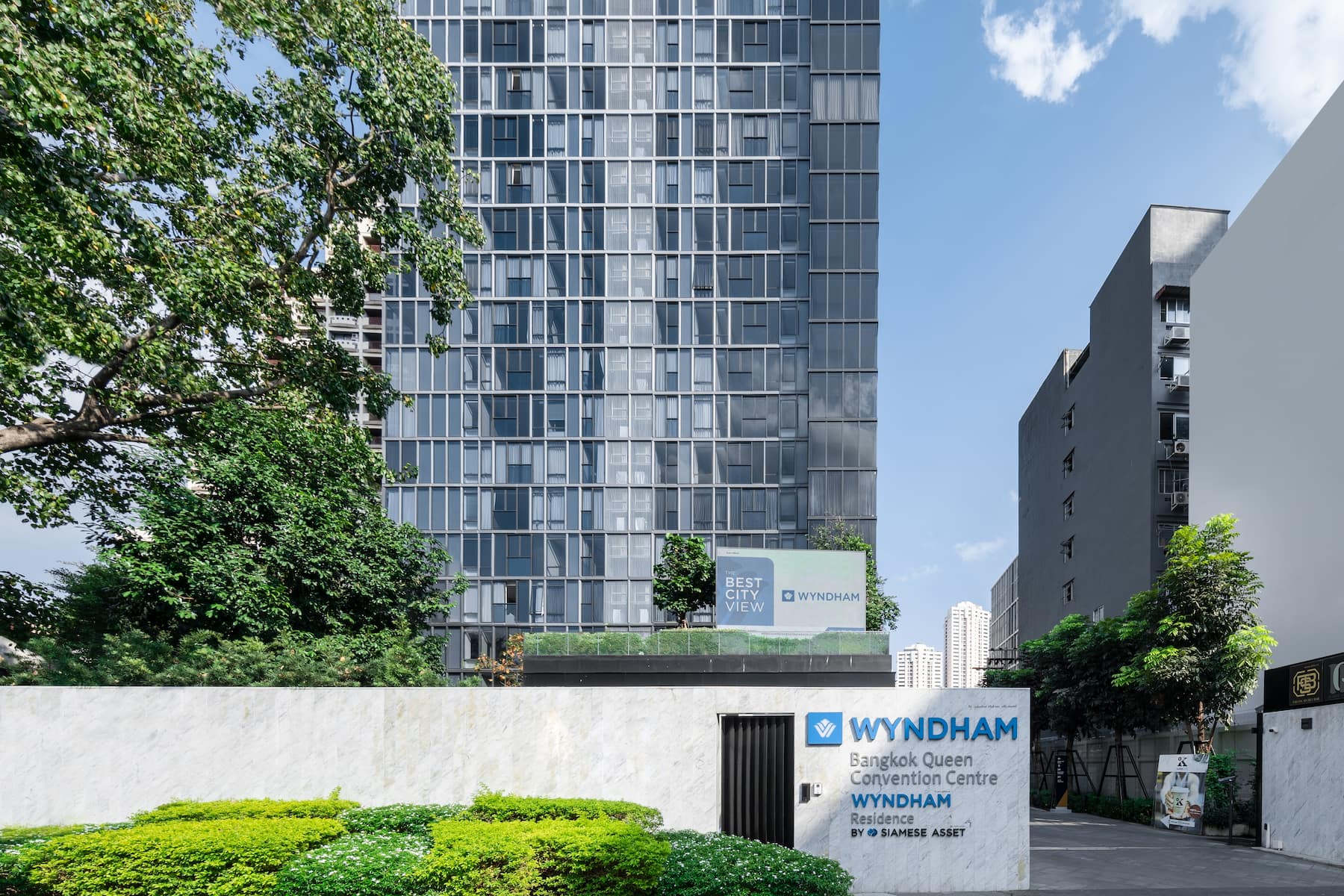 Exterior of Wyndham Bangkok Queen Convention Centre hotel in Bangkok, Other than US/Canada
