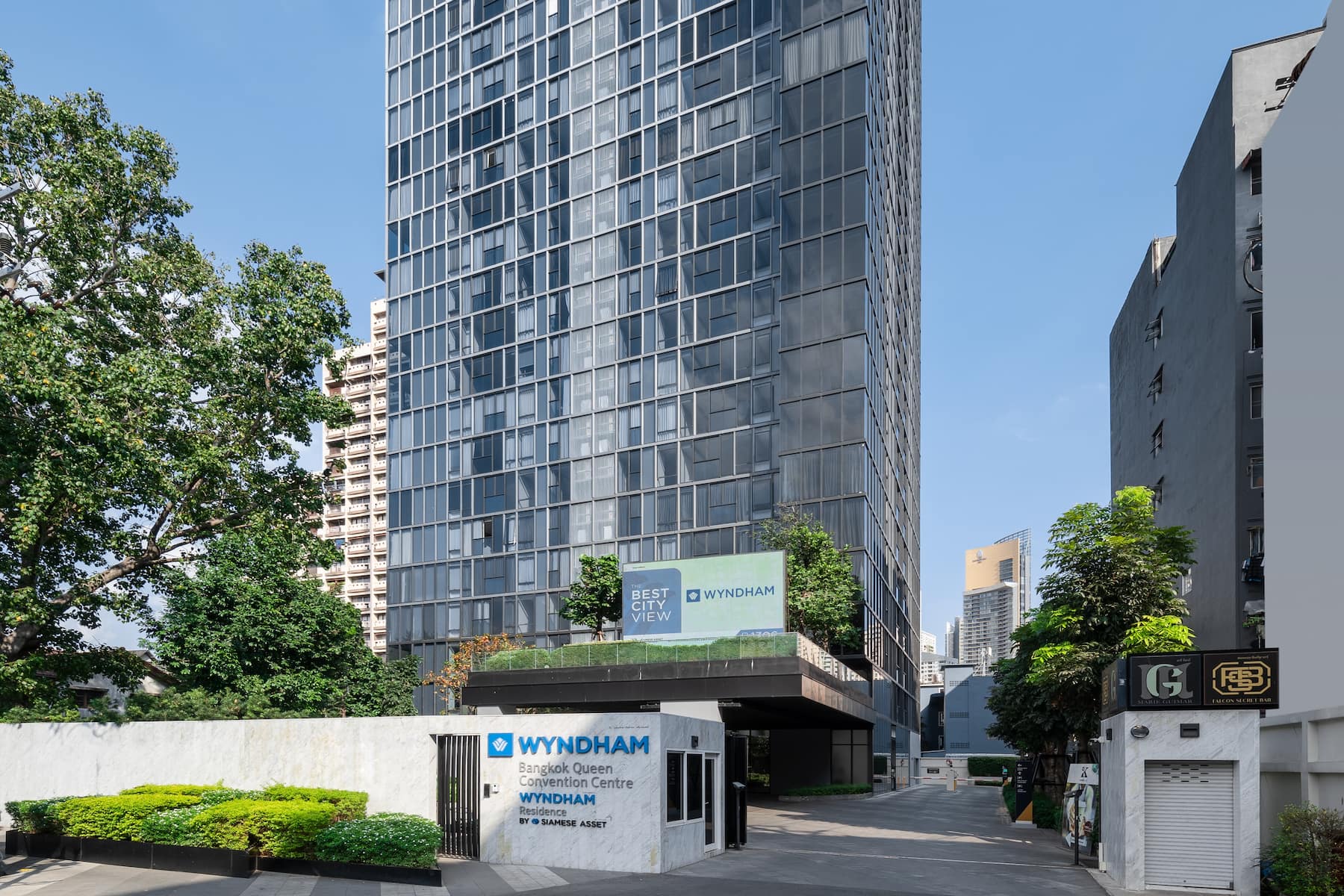 Exterior of Wyndham Bangkok Queen Convention Centre hotel in Bangkok, Other than US/Canada