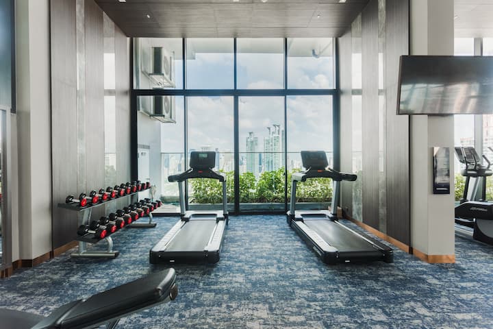 Health club at Wyndham Bangkok Queen Convention Centre in Bangkok, Other than US/Canada