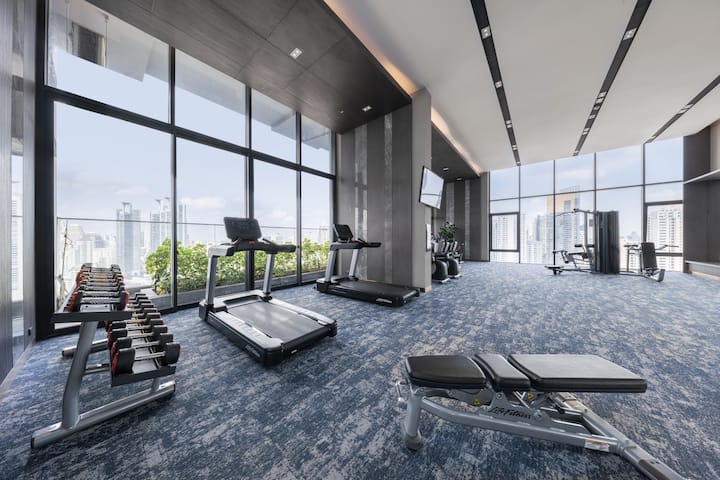 Fitness room at Wyndham Bangkok Queen Convention Centre in Bangkok, Other than US/Canada