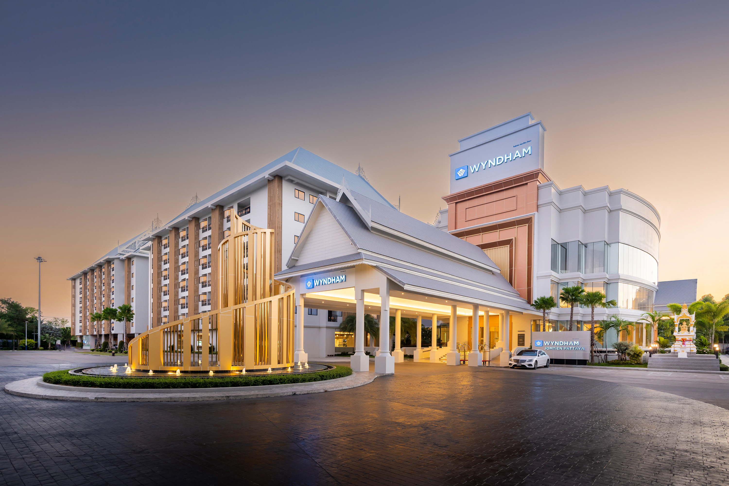 Exterior of Wyndham Jomtien Pattaya hotel in Chonburi, Other than US/Canada