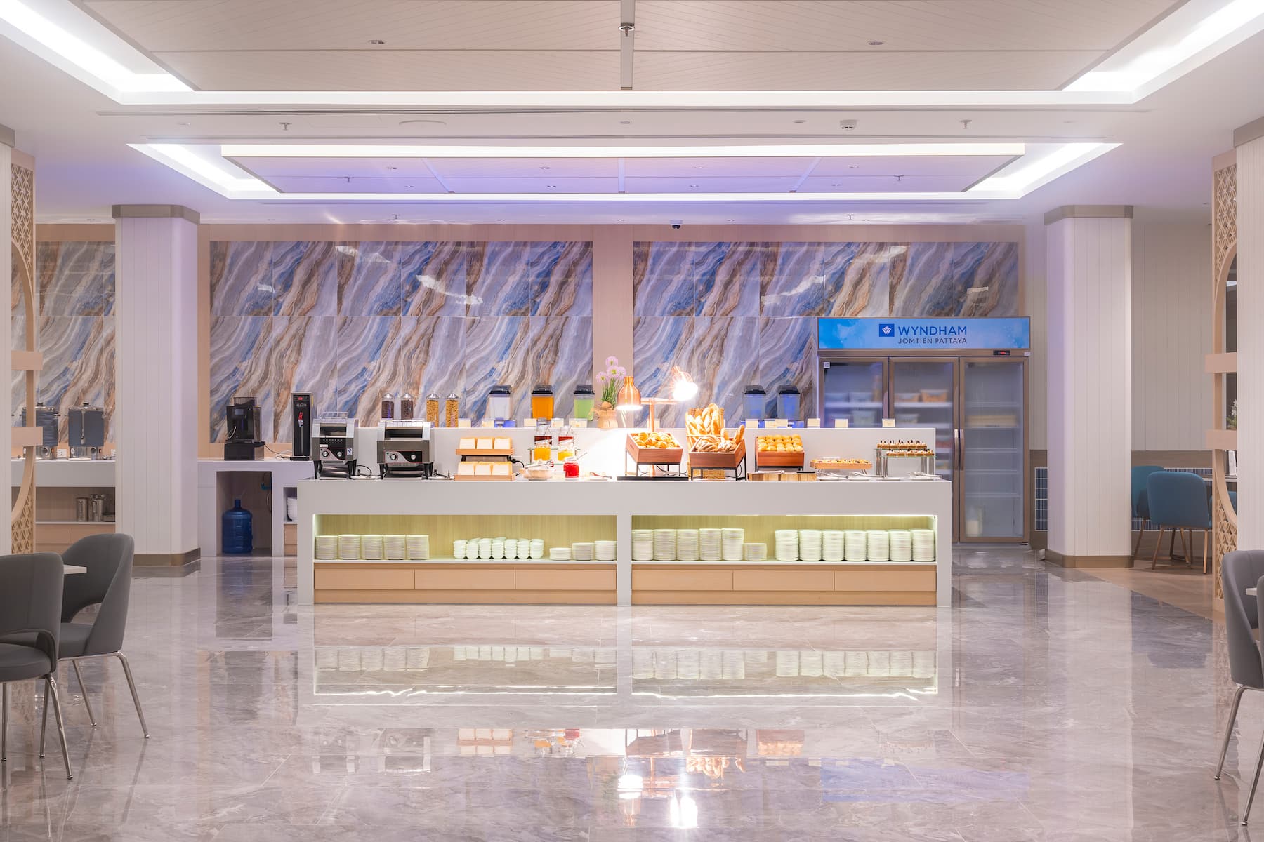 Wyndham Jomtien Pattaya restaurant in Chonburi, Other than US/Canada