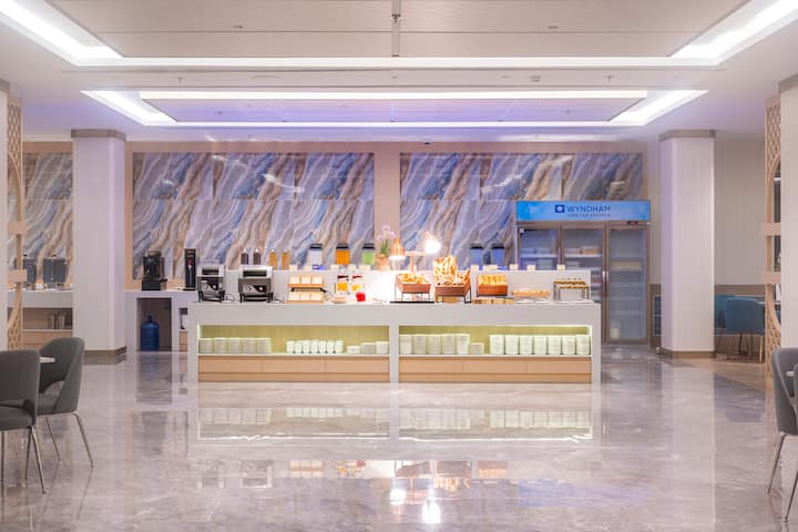 Wyndham Jomtien Pattaya restaurant in Chonburi, Other than US/Canada