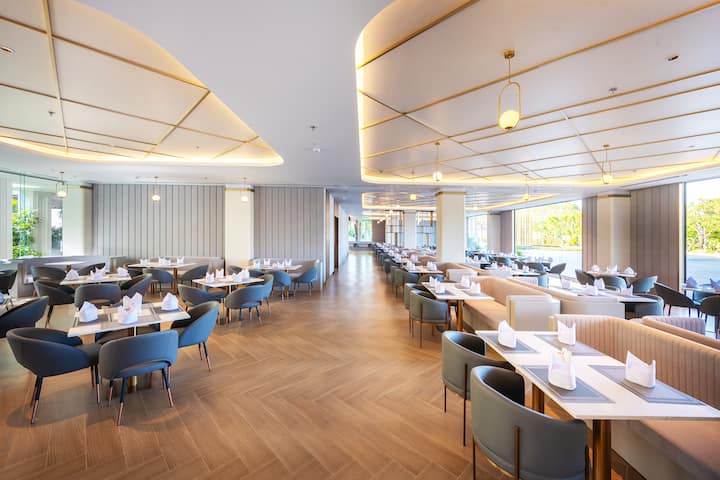 Wyndham Jomtien Pattaya restaurant in Chonburi, Other than US/Canada