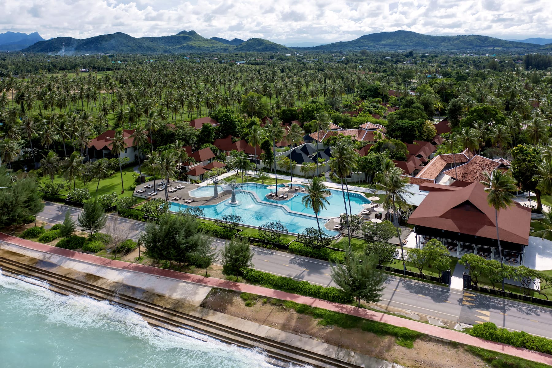Exterior of Wyndham Hua Hin Pranburi Resort & Villas hotel in Hua Hin, Other than US/Canada