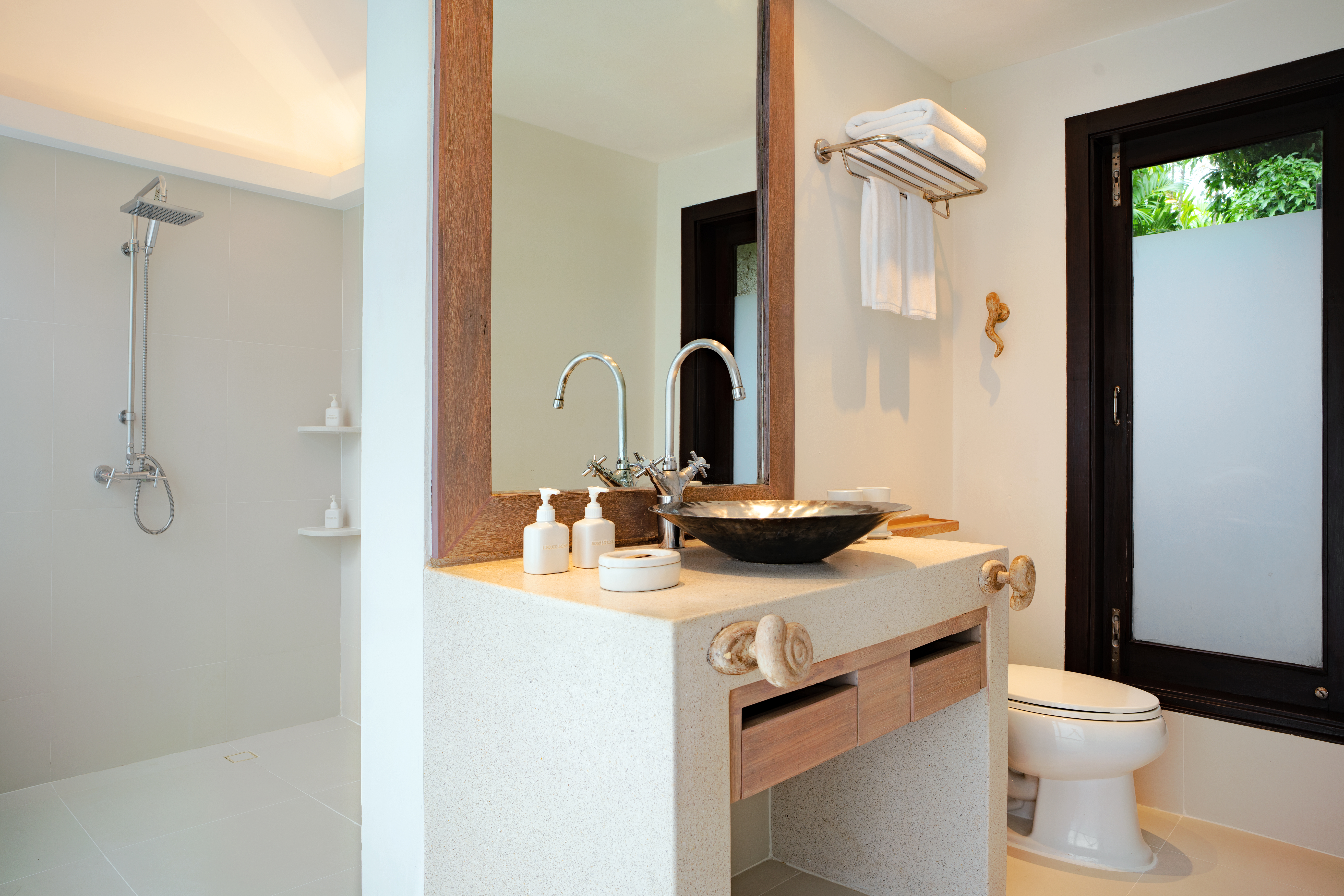 Guest room bath at the Wyndham Hua Hin Pranburi Resort & Villas in Hua Hin, Other than US/Canada