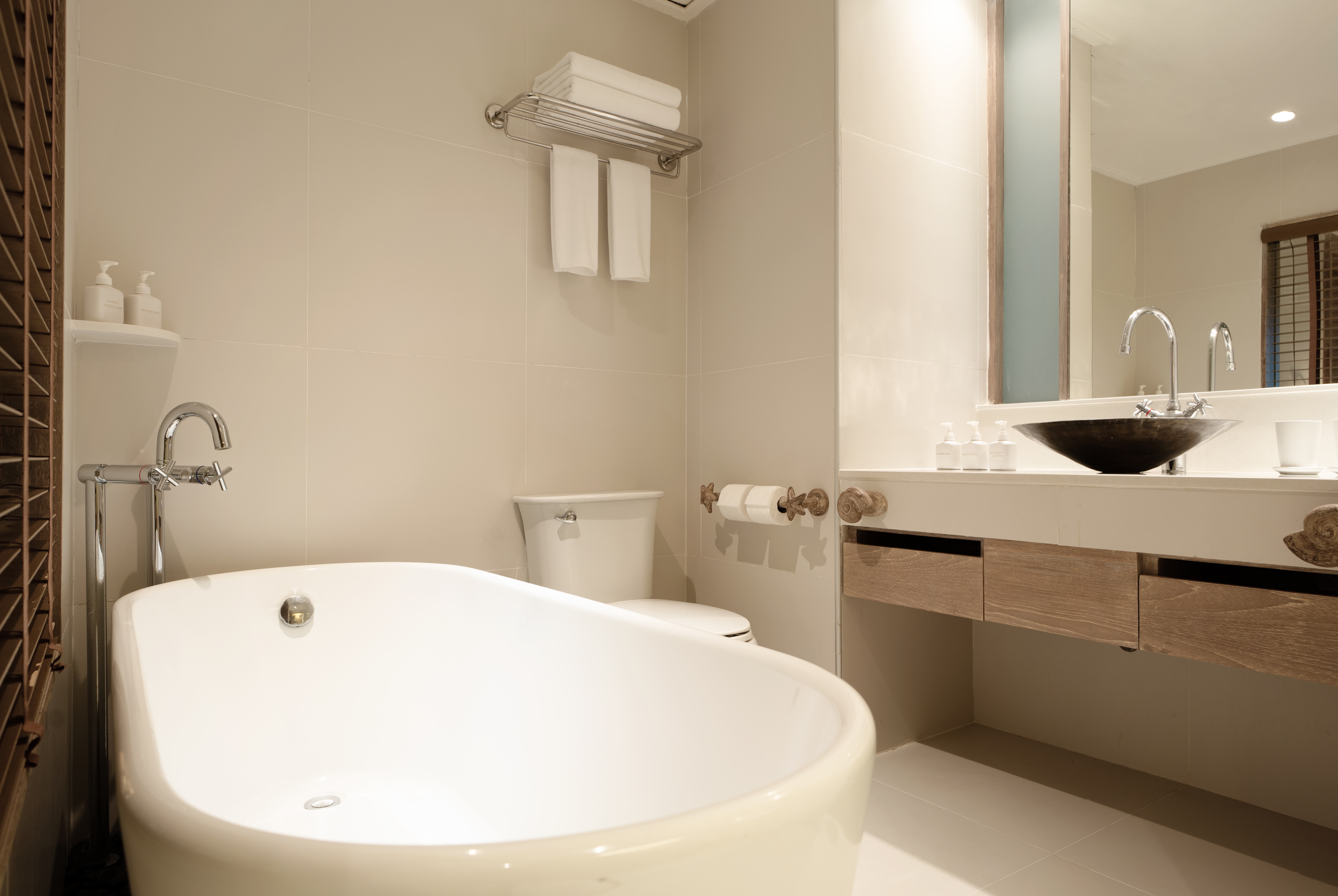 Guest room bath at the Wyndham Hua Hin Pranburi Resort & Villas in Hua Hin, Other than US/Canada