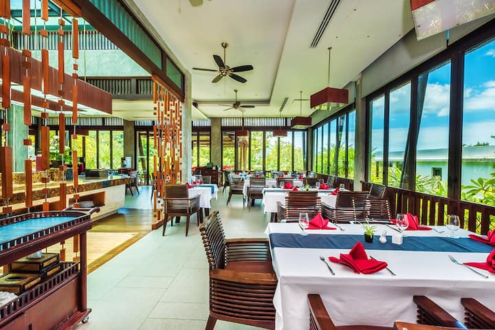 Wyndham Sea Pearl Resort Phuket restaurant in Phuket, Other than US/Canada